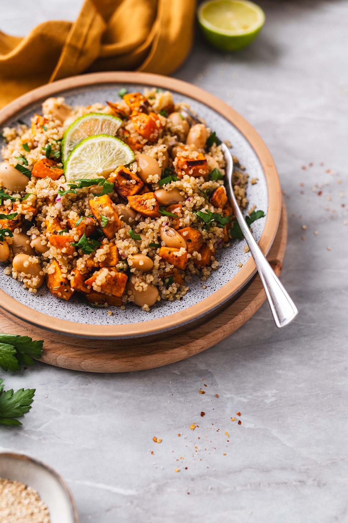 Bolivinės balandos salotos su pupelėmis ir saldžiosiomis bulvėmis