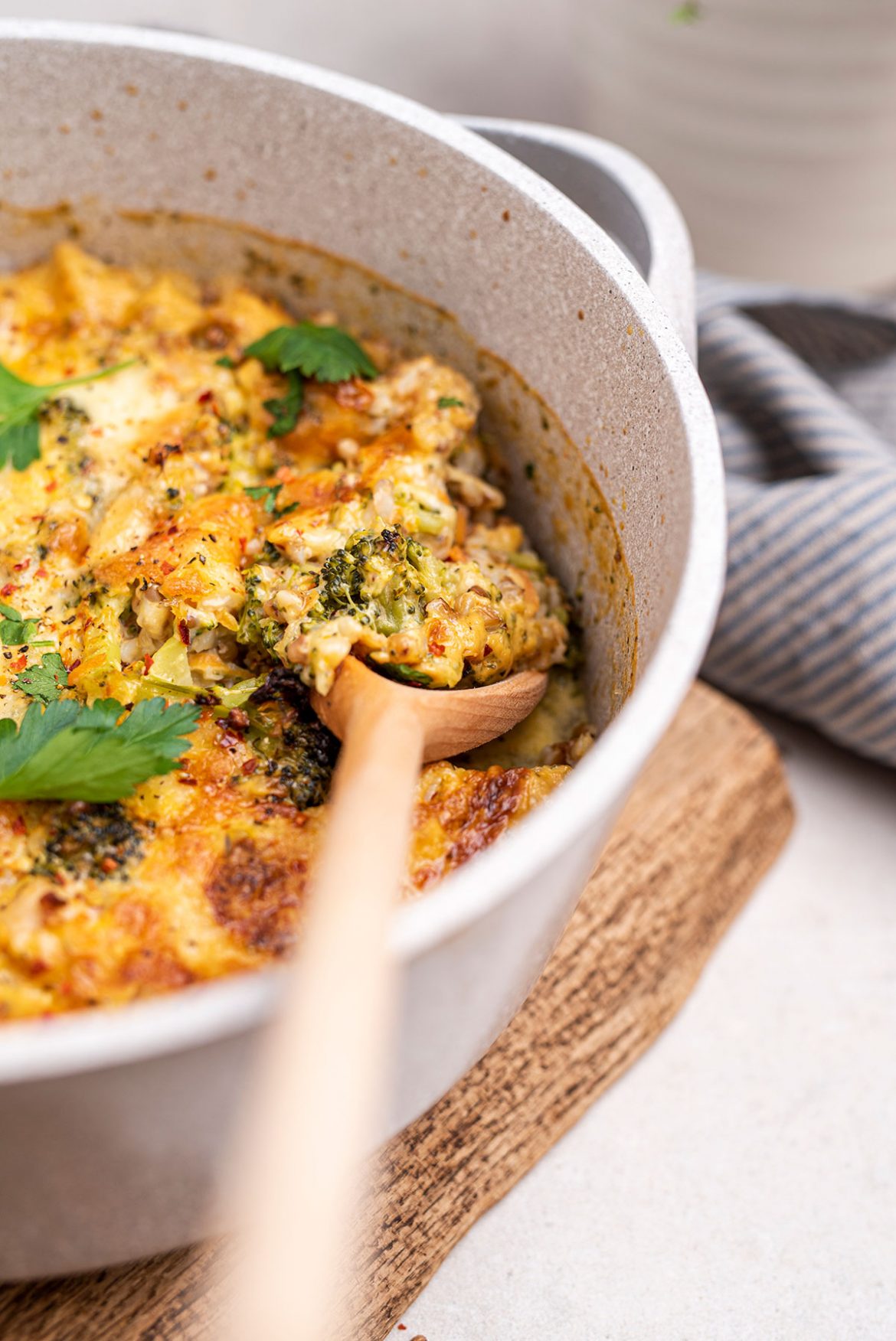 Grikių apkepas su vištiena ir brokoliais