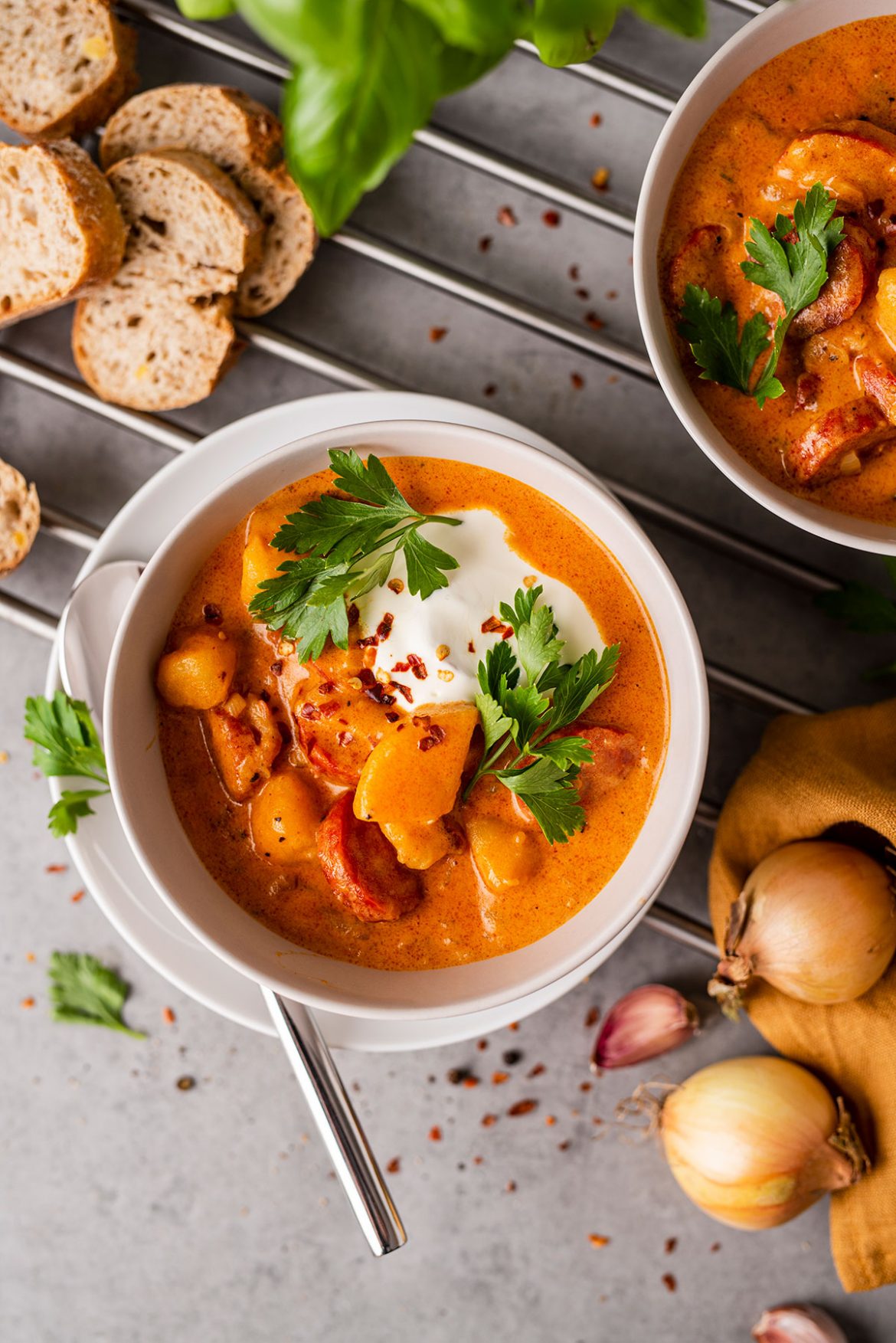 Ispaniška bulvių ir čioriso dešros sriuba