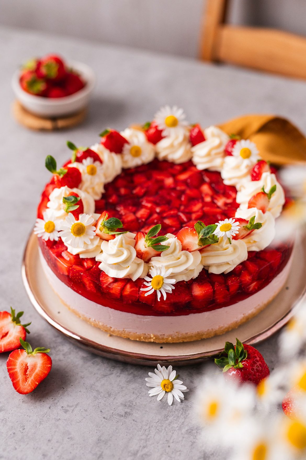 Jogurtinis želė tortas su varške ir braškėmis