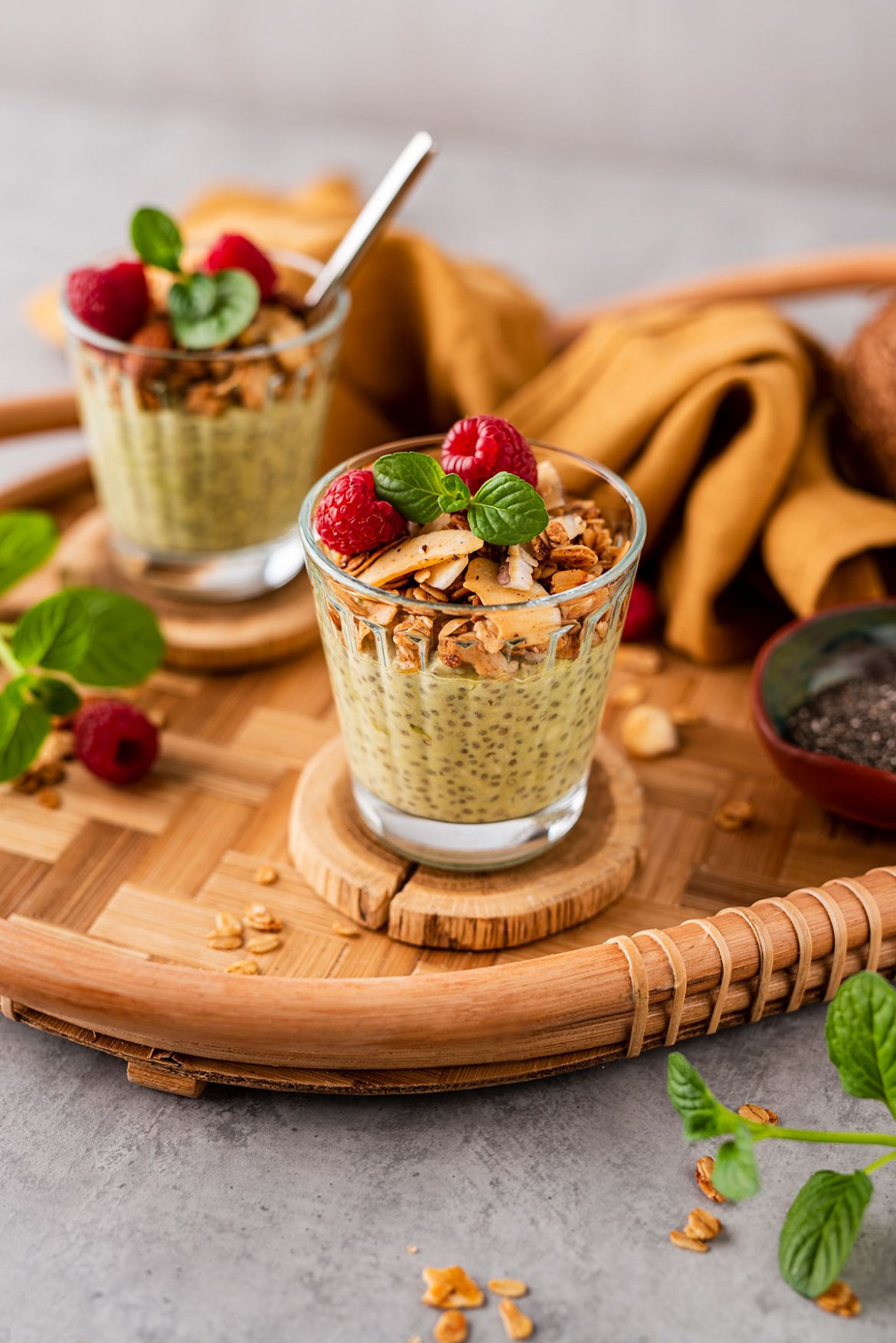 Kokosinis žaliosios arbatos „Matcha“ ir ispaninio šalavijo sėklų (chia) pudingas