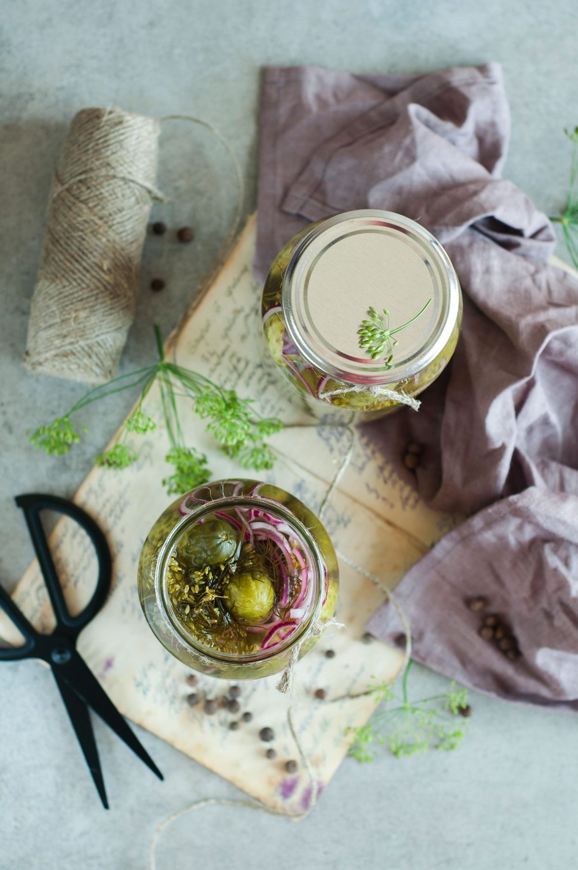 Saldžiarūgščiai konservuoti agurkai