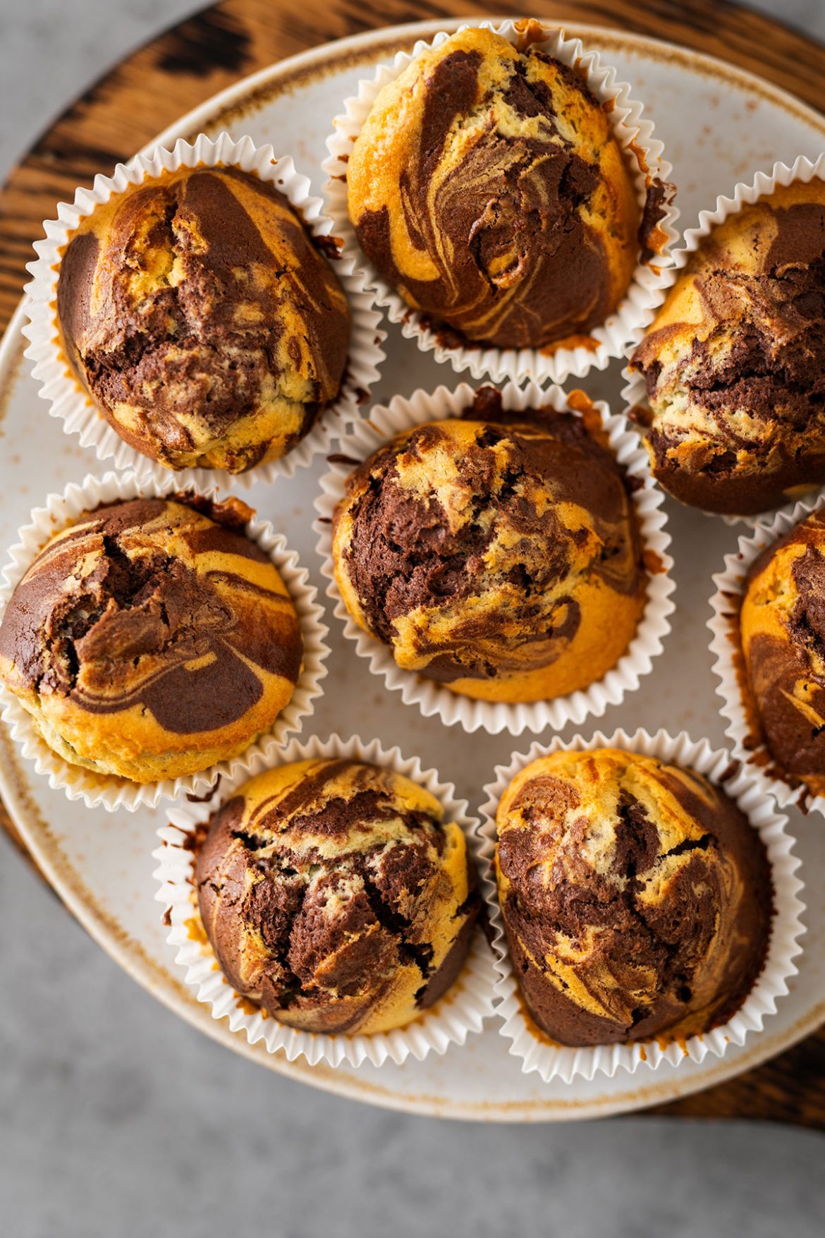 Marmuriniai keksiukai karšto oro gruzdintuvėje