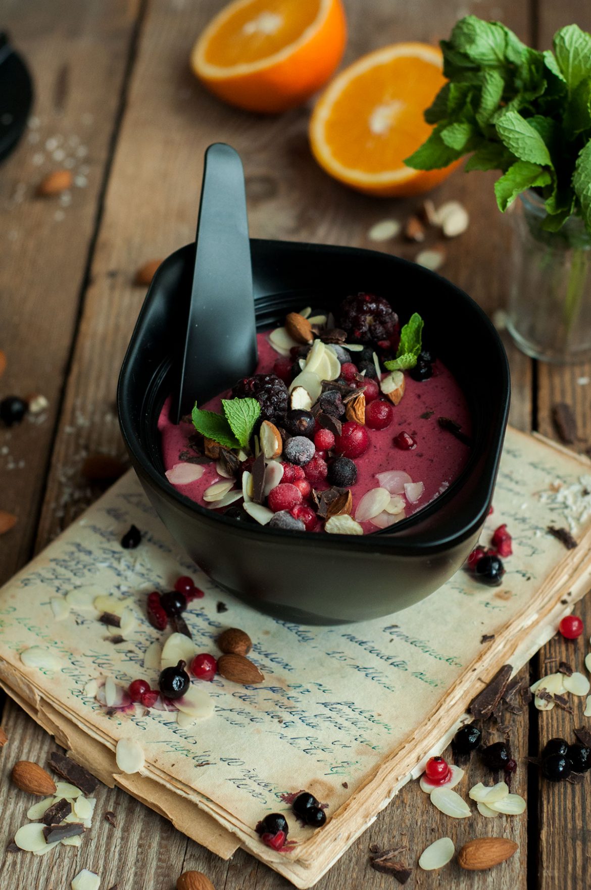 MAMOS DIENORAŠTIS // Miško uogų kokteilis dubenėlyje