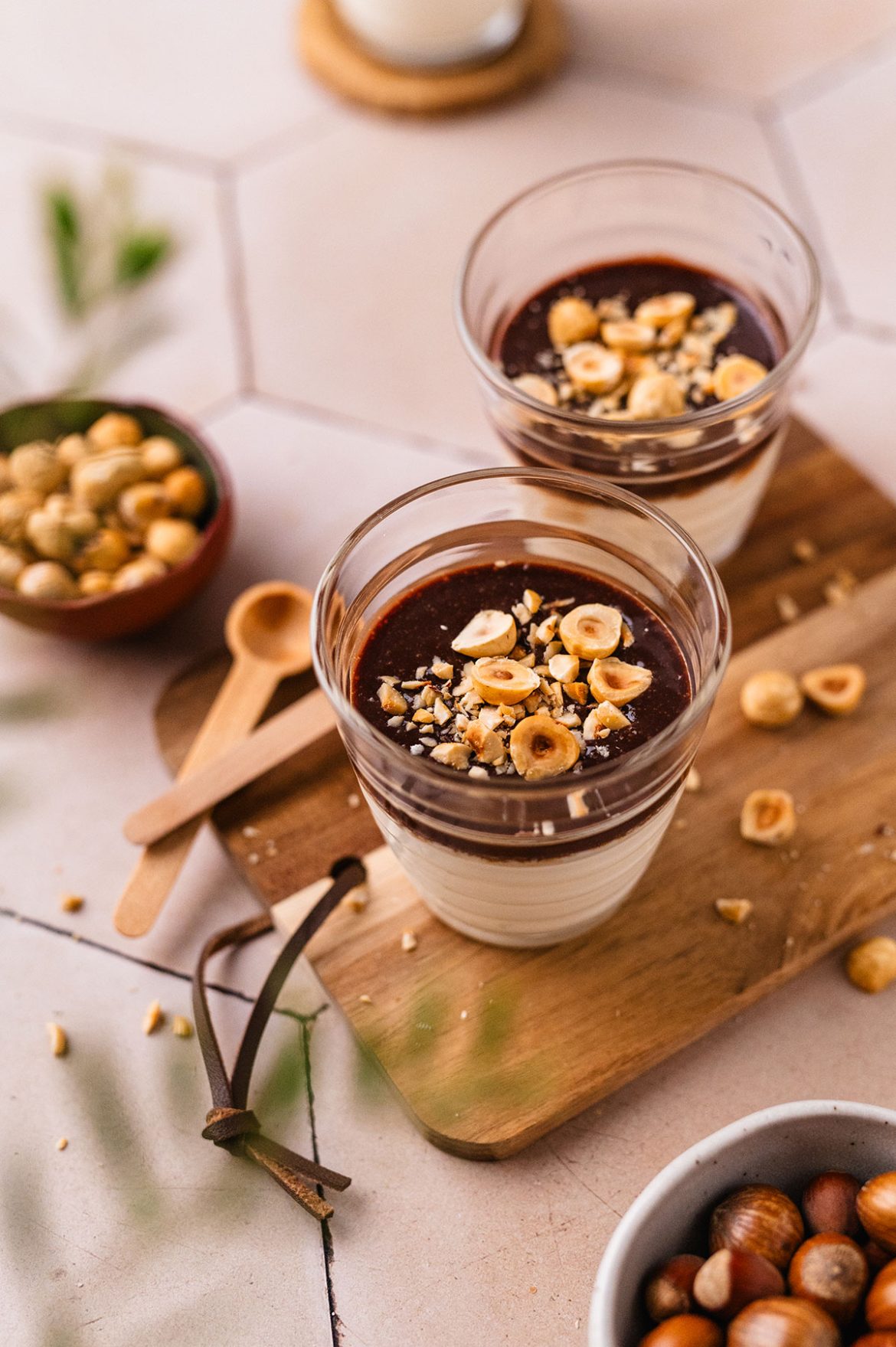 Panakota su šokoladiniu lazdynų riešutų kremu