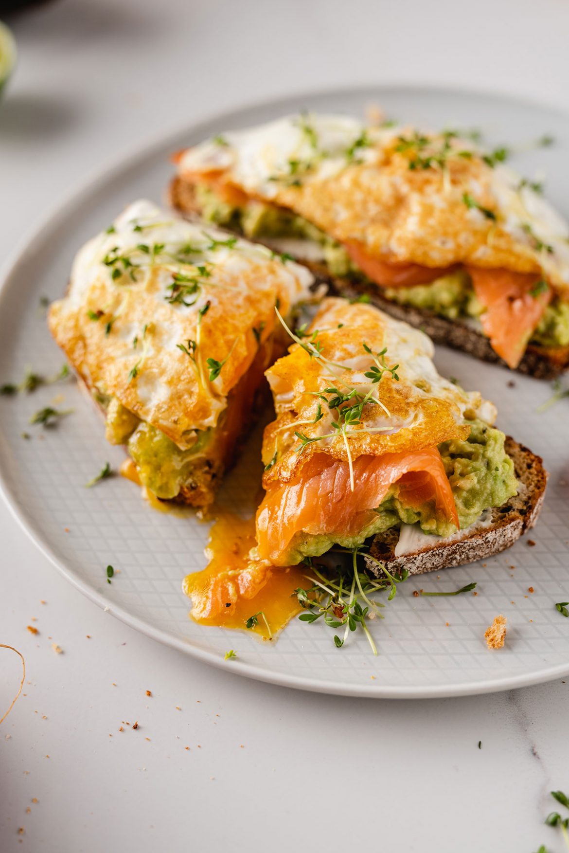 Pavasario sumuštiniai su pipirnių daigais