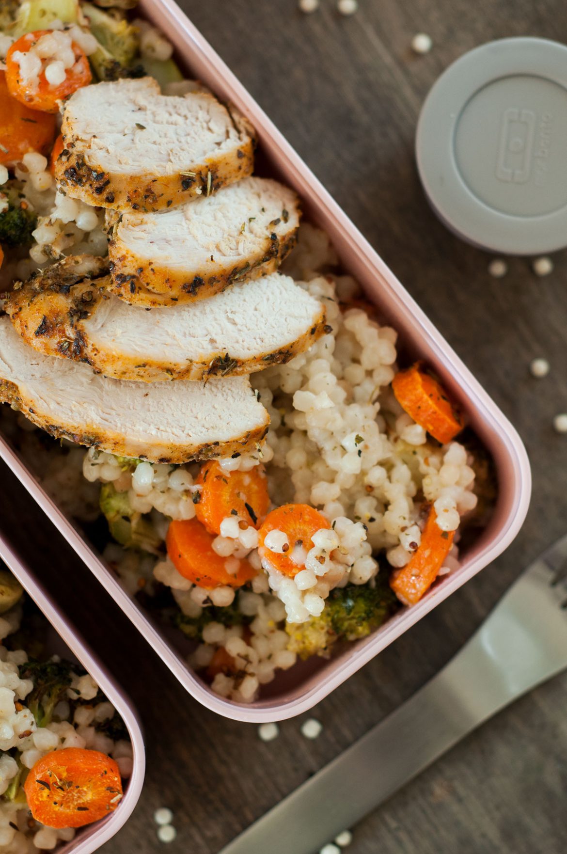 Perlinio kuskuso salotos su vištiena