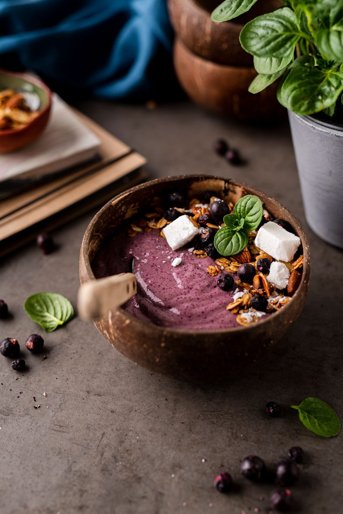 Mėlynių, juodųjų serbentų ir acai uogų kokteilis