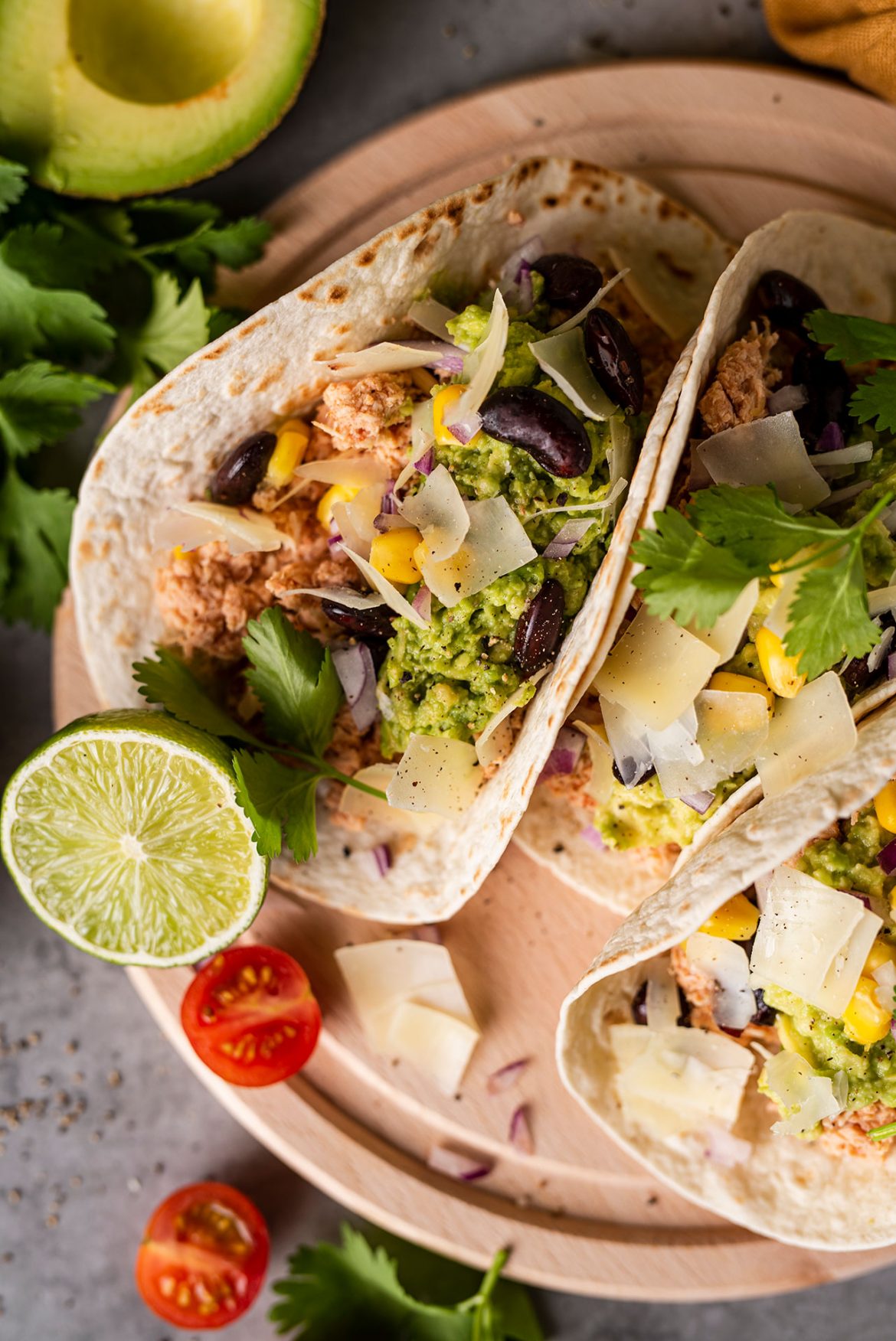 Takai su plėšyta vištiena