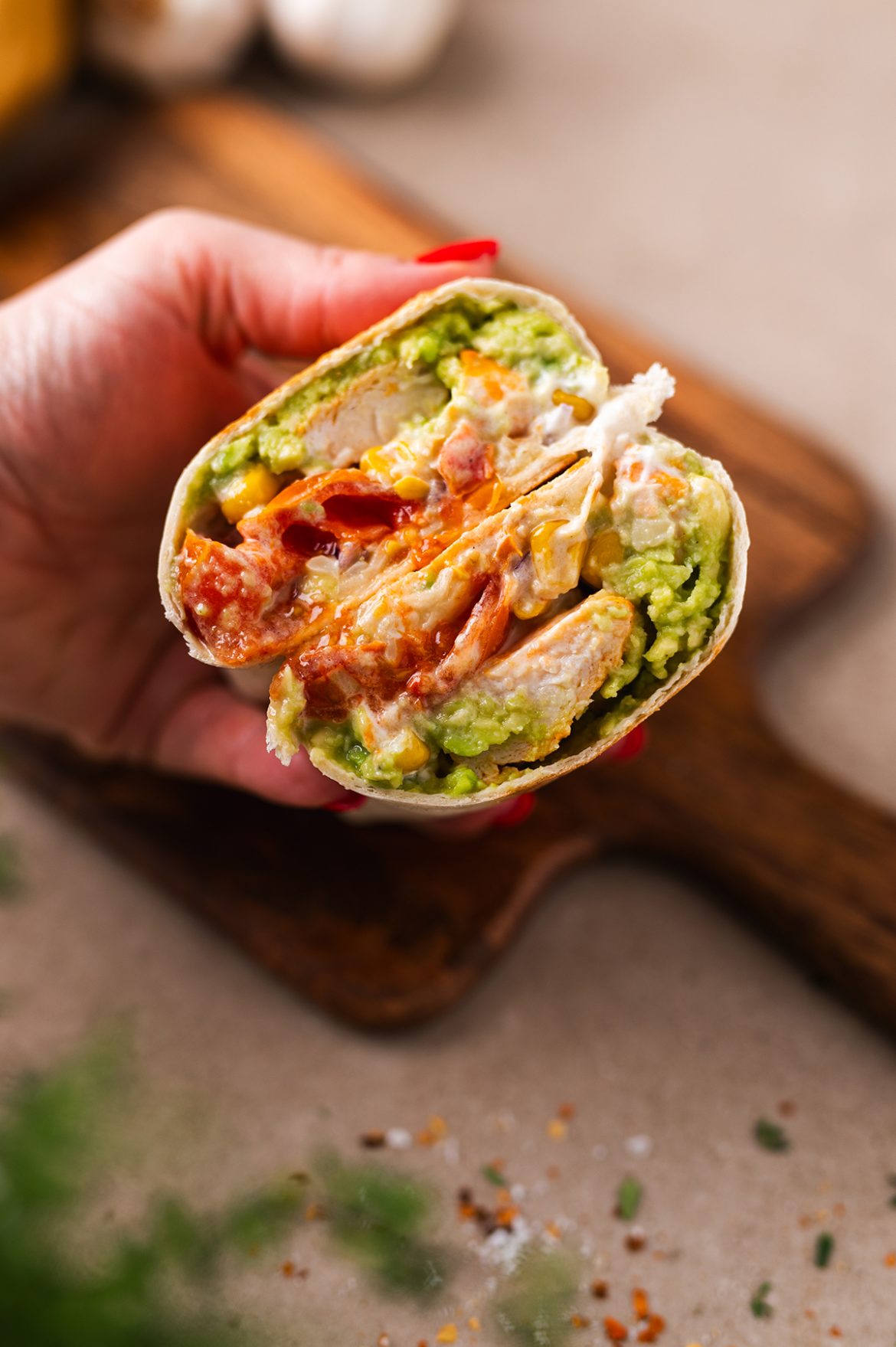 Tortilijų suktinukai su vištiena ir daržovėmis