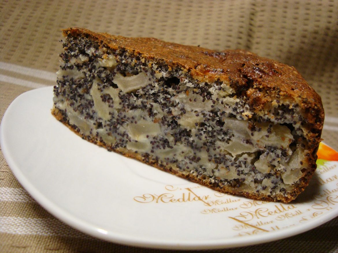 Aguoninis obuolių pyragas