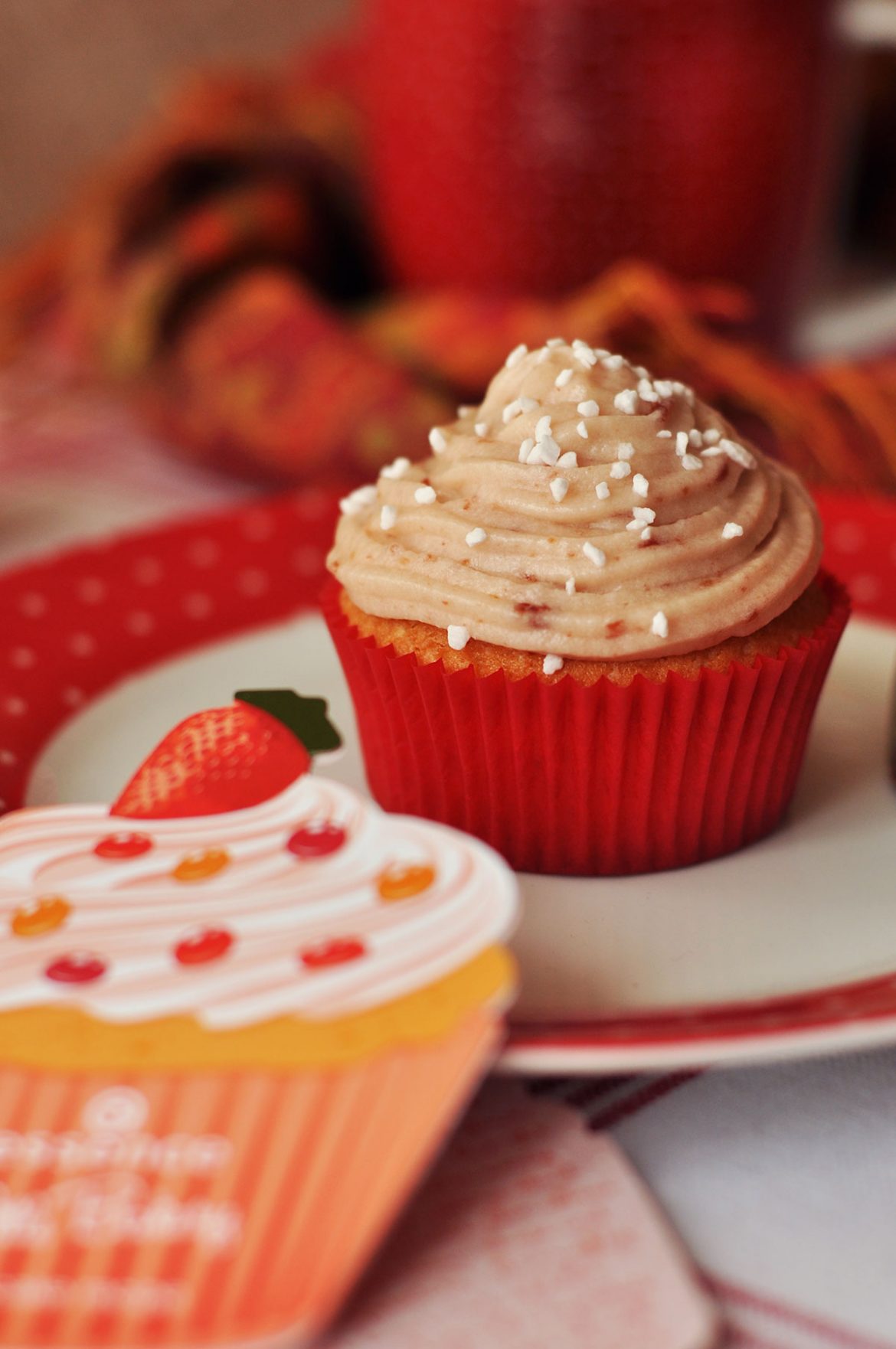 Keksiukai su braškių kremu