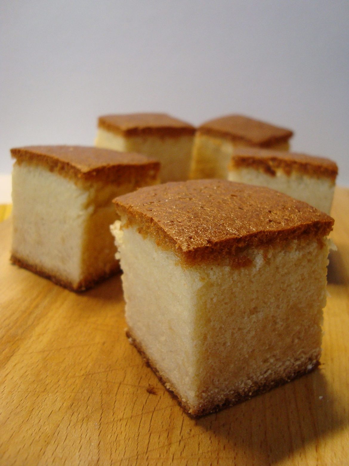 Honey Castella / Kasutera Cake (Japoniškas biskvitinis medaus pyragas)