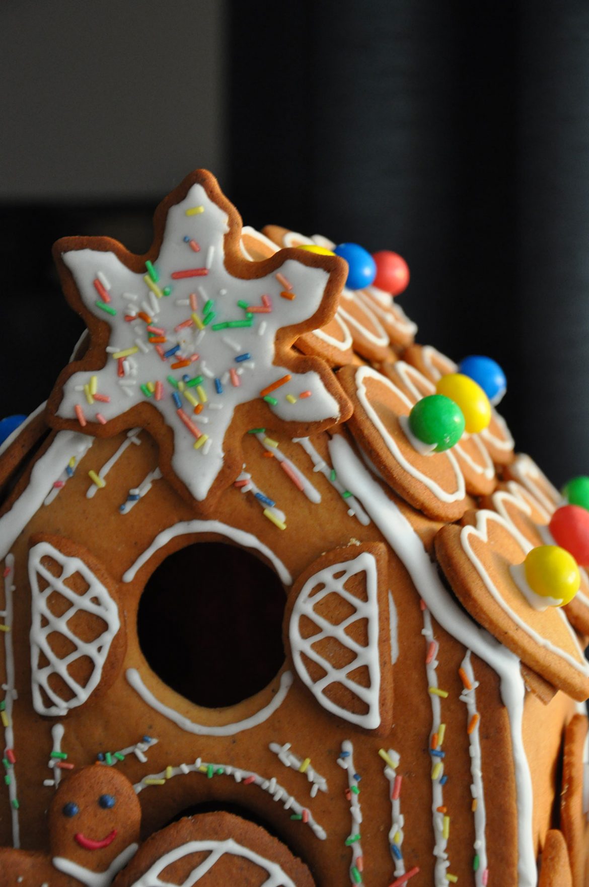 Kalėdinis meduolinis pepparkakor namelis