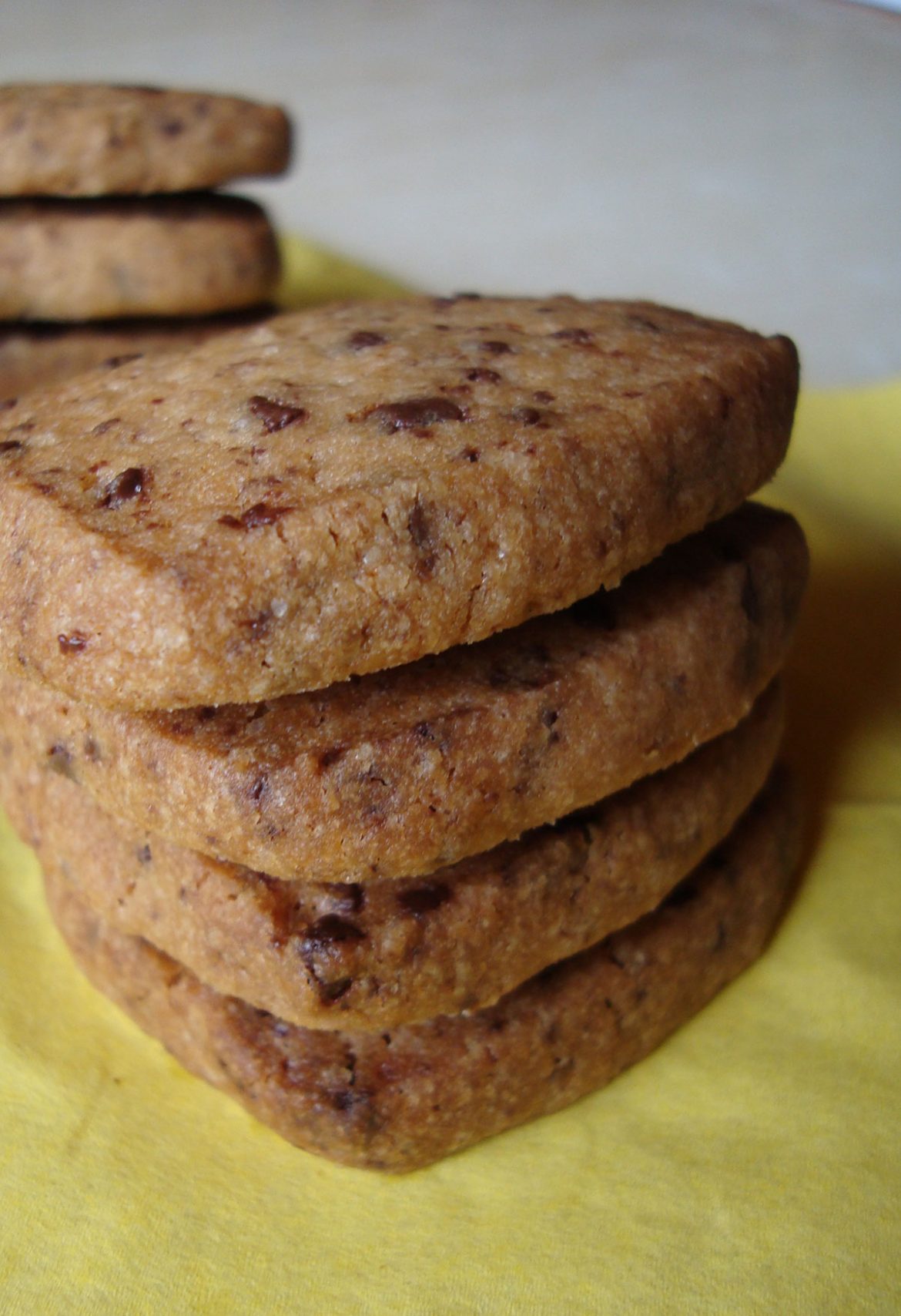 Sviestiniai sausainiai su šokolado gabalėliais